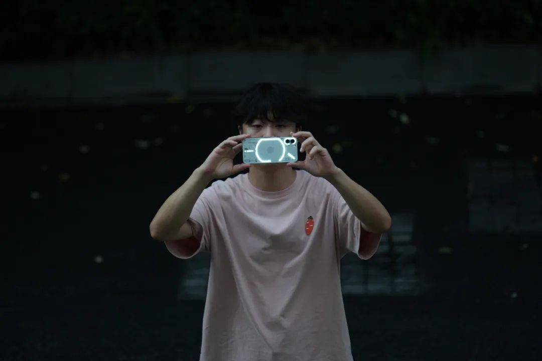 这台卖4000元的中端机，征服了差评的所有硬件编辑